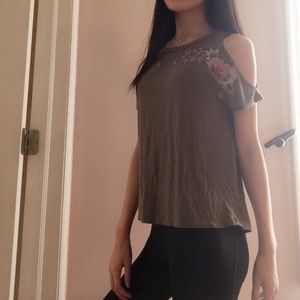 Aeropostale- Cold Shoulder Shirth w/ Flowers